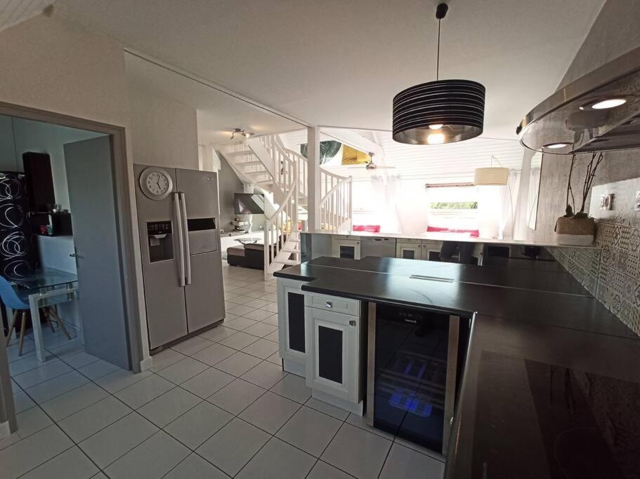 Appartement Superbe loft 90m² proche parc expo Nantes  Extérieur photo